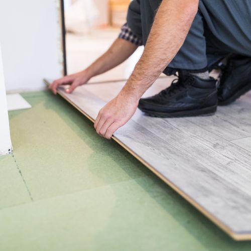 parquet flotant Smilei avec berette